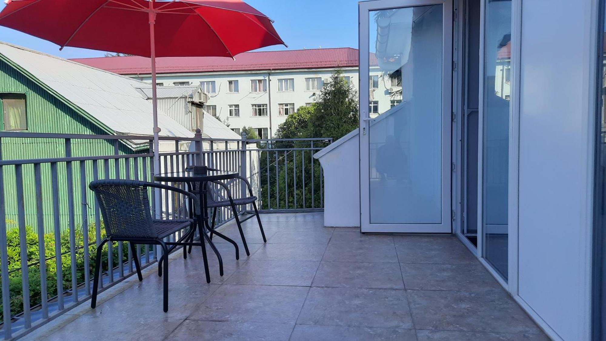 Guesthouse Next To Beach Batumi Exterior foto
