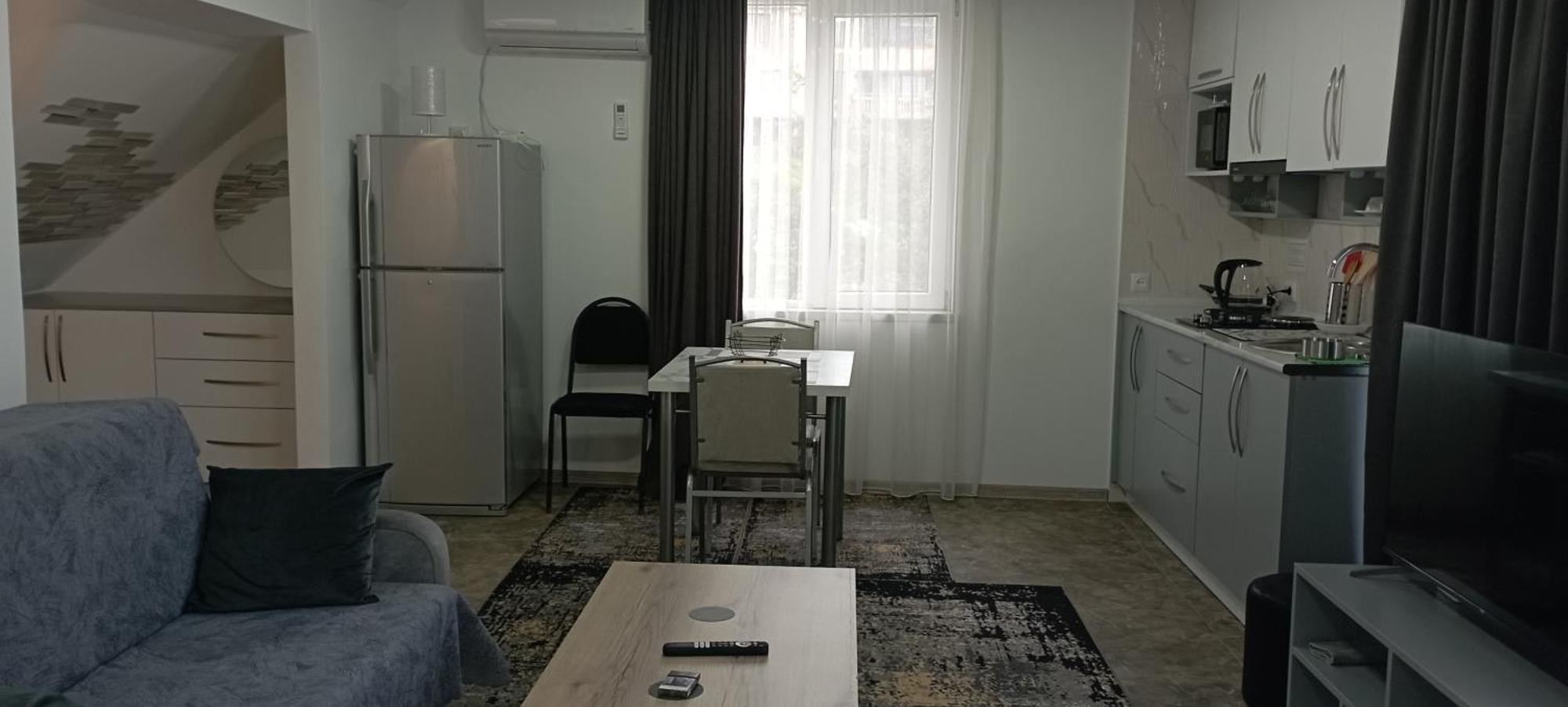 Guesthouse Next To Beach Batumi Exterior foto