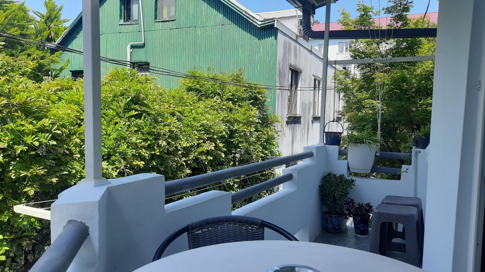 Guesthouse Next To Beach Batumi Exterior foto