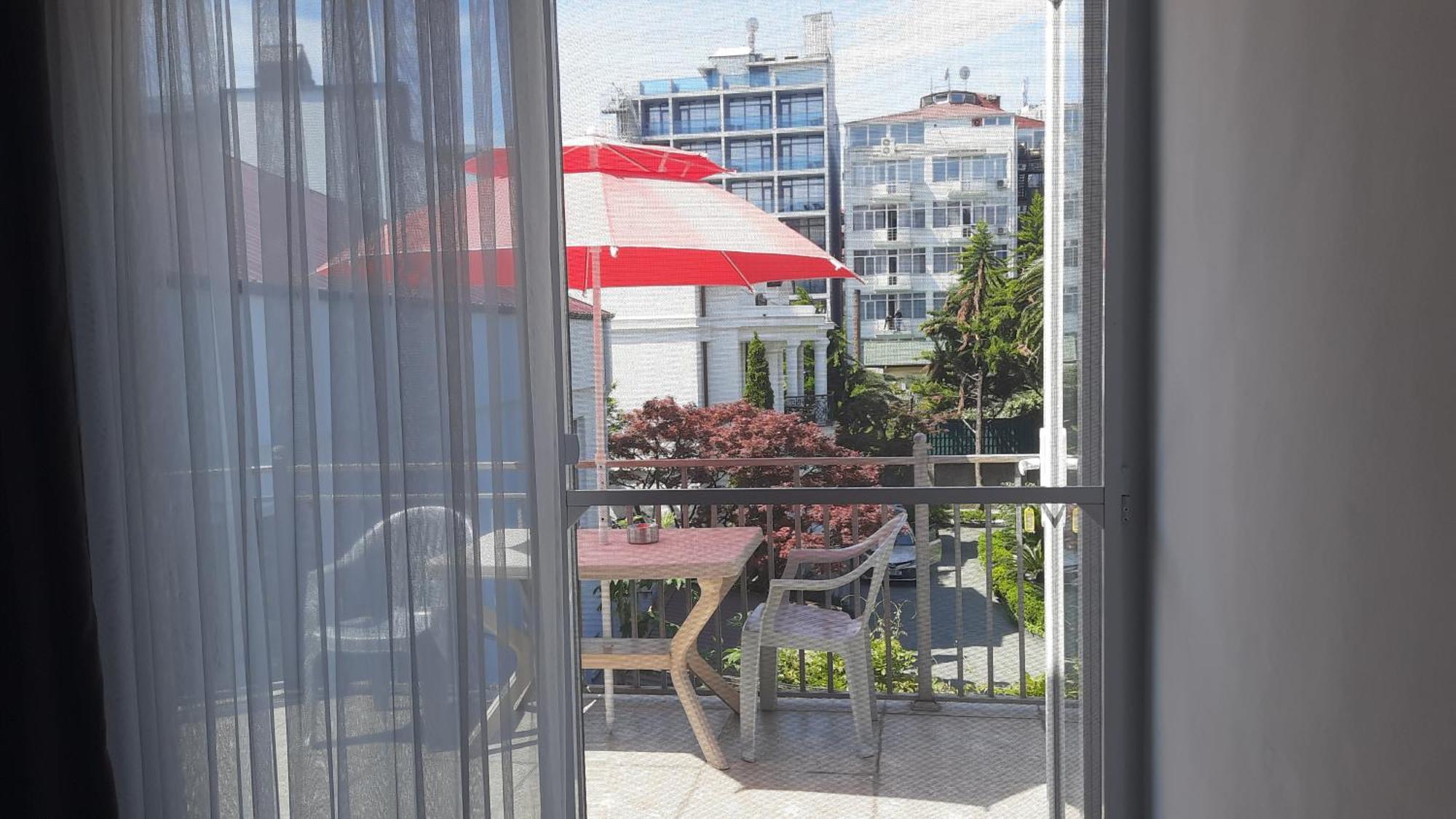 Guesthouse Next To Beach Batumi Exterior foto